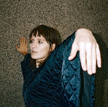 Cate Le Bon - Wonderful